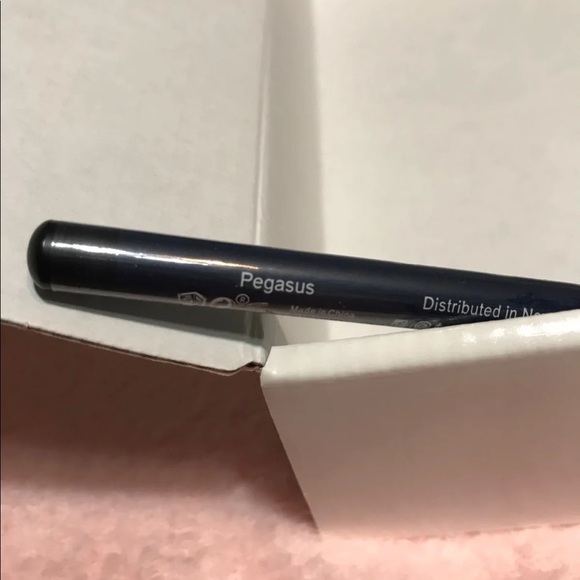 Lipstick Makeup Bundle - Picture 8 of 8